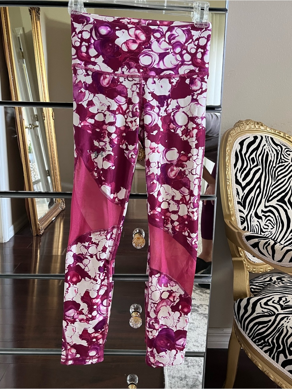 Under Armour Magenta & White Marble Print Active Leggings with Mesh sz XS